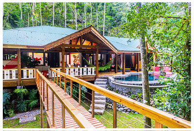 303- PACUARE LODGE