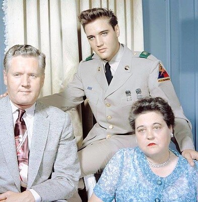 פאזל של Elvis with parents