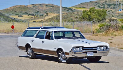 פאזל של 1967 Oldsmobile Vista Cruiser