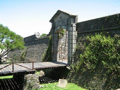 פאזל של Puerta de La Ciudadela - Colonia del Sacramentoo