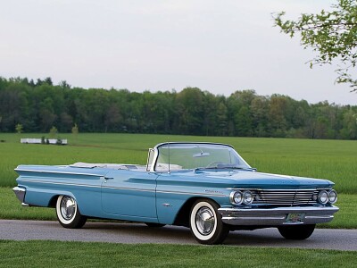 1960 Pontiac Catalina convertible, in Skymist Blue