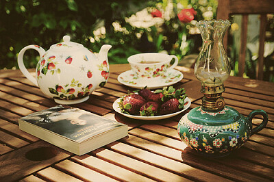 פאזל של tea and book