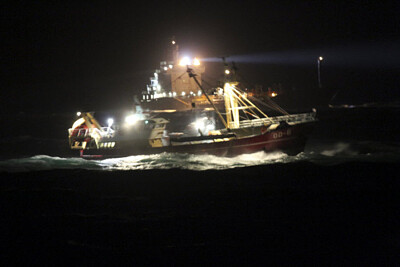 ship at night 2 jigsaw puzzle