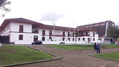פאזל של Escuela Apostolica