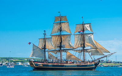 פאזל של Canada-Ships-Sailing-Halifax
