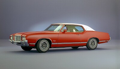 1970 Oldsmobile Cutlass Supreme Holiday Coup