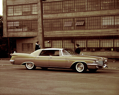 פאזל של 1960 Imperial LeBaron Southampton