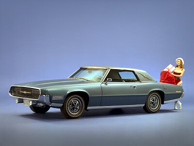 פאזל של 1967 Ford Thunderbird Apollo Special Landau