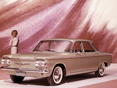 פאזל של 1960 Chevrolet Corvair de Luxe 700 Sedan