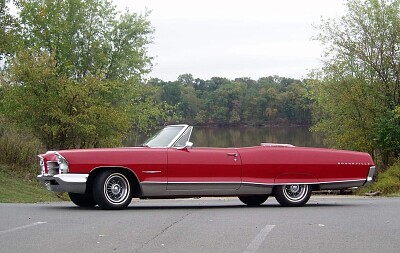 פאזל של 1965 Pontiac Bonneville Convertible