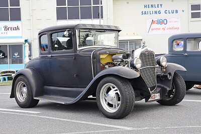1928 Ford Model A Coupe (Hot Rod) jigsaw puzzle