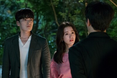 Familiar wife