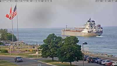 m/v Manitowoc   flags (Pt Huron,MI/USA)