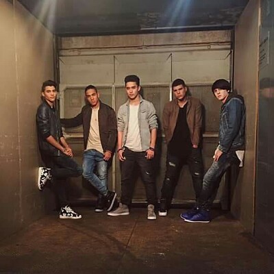 CNCO - Tan Facil jigsaw puzzle