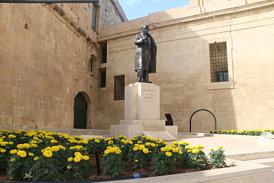 פאזל של Walking Around Valetta