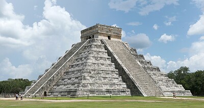 Chichen Itza 's El Castillo