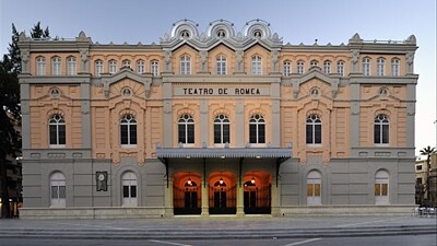 Teatro JuliÃ¡n Romea jigsaw puzzle