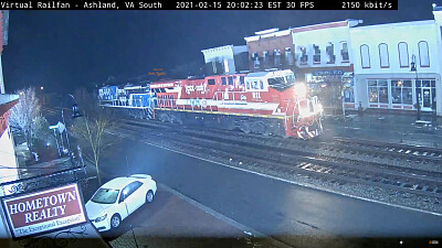 Q410  CSX-911   CSX 1776 engines at night