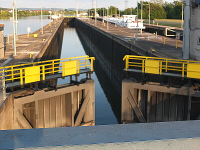 Péniche blanche