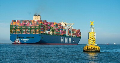 פאזל של The HMM Algeciras- World 's largest container ship