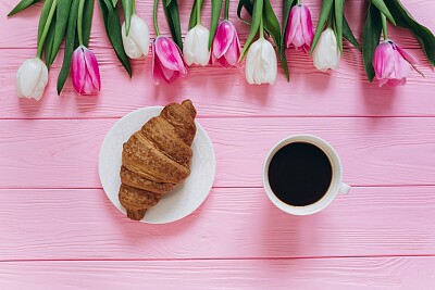 croissant e caffè