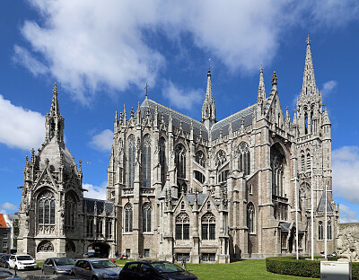 Sint-Petrus-en-Pauluskerk in Ostend jigsaw puzzle