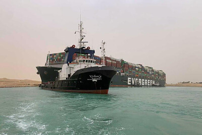 Massive cargo ship turns sideways, totally blocks jigsaw puzzle