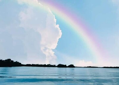 NUBE, ARCOIRIS Y MAR