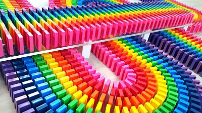 COLORFUL Rainbow Dominoes