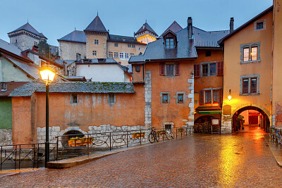 Pérouges, ciudad medieval jigsaw puzzle