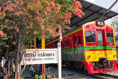 Maeklong Market jigsaw puzzle