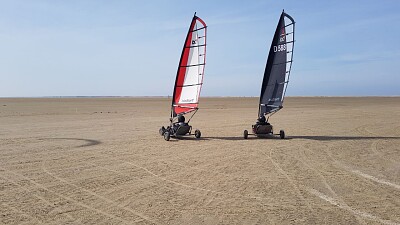 Blokarts and beach