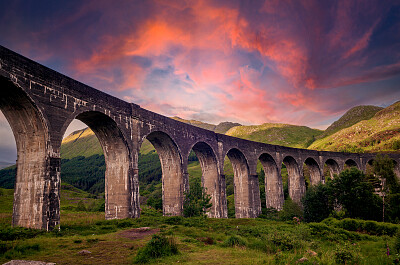 פאזל של Glenfinnan Viaduct (Harry Potter 's Bridge)