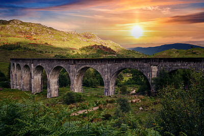 פאזל של Harry Potter 's Bridge ( Gelnfinnan Viaduct)