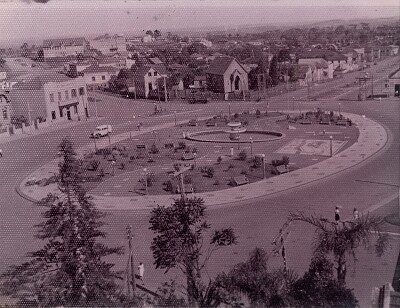 פאזל של Vista parcial de Erechim em 1955. Praça da Bandeir