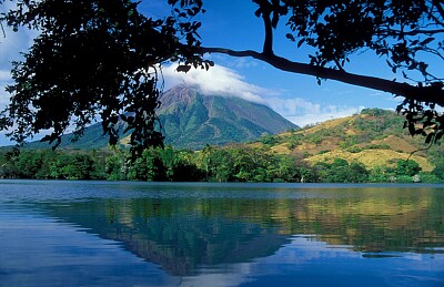 Lago de Nicaragua... jigsaw puzzle