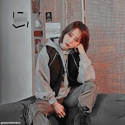 MOONBYUL YI jigsaw puzzle