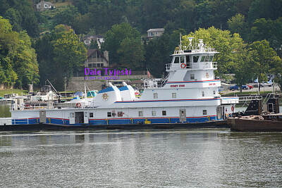 towboat   "Stacy Lynn " downbound on Ohio River Sept 2021