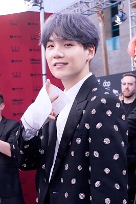 SUGA