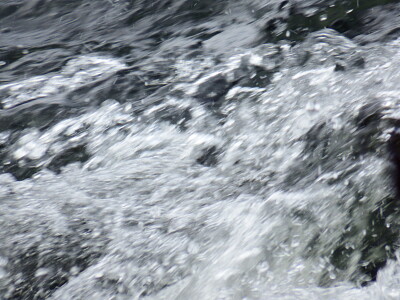 acqua nella cascata