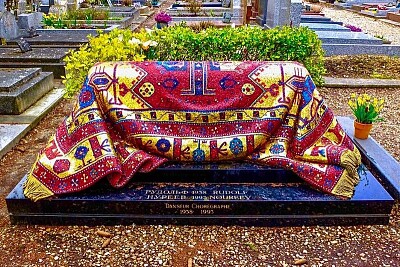 Nureyev 's grave