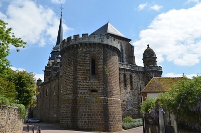 Eglise fortifiée de Toucy jigsaw puzzle