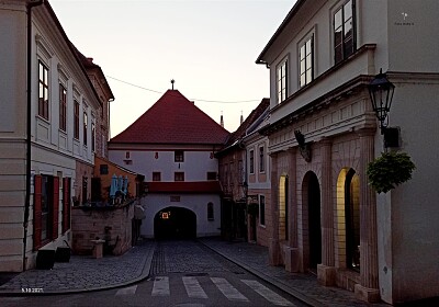 Autor: Robert Sailović - Kamenita vrata