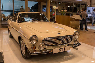 The Saint 's Volvo P1800