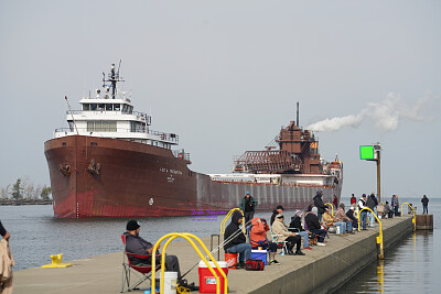 פאזל של mv Lee a Tregurtha entering Port of Fairport Harbor,OH/USA Lake Erie