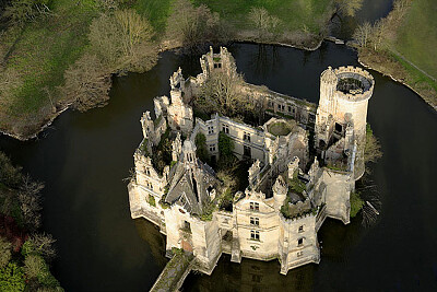 Château de La Mothe-Chandeniers jigsaw puzzle
