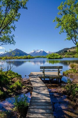 mirador al lago y montañas