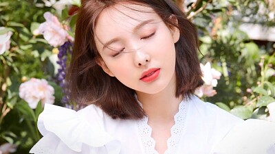 Nayeon More   More jigsaw puzzle