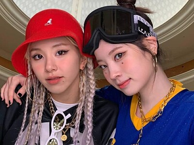 פאזל של Chaeyoung Y Dahyun Switch to me