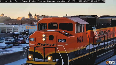 BNSF-1424 Tri window cab